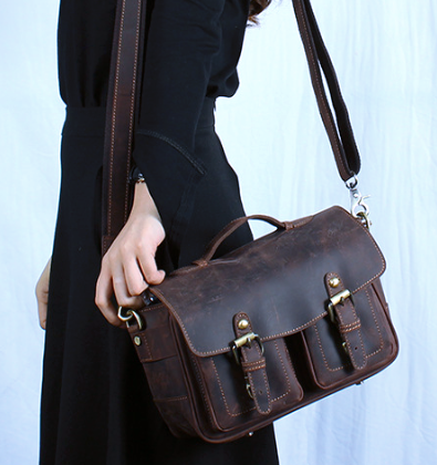 0840 Camera / Shoulder Bag Crazyhorse Cowhide Leather Brown