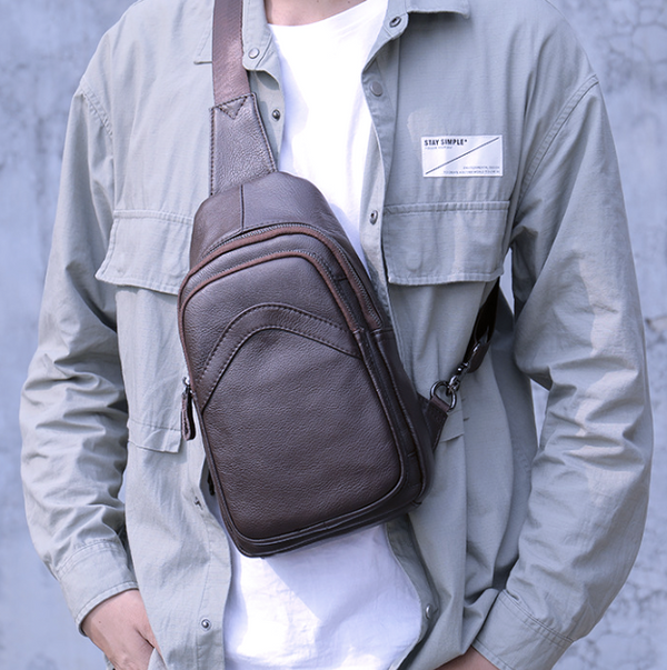 9000 Chest Bag / Shoulder Bag Cowhide Leather Brown